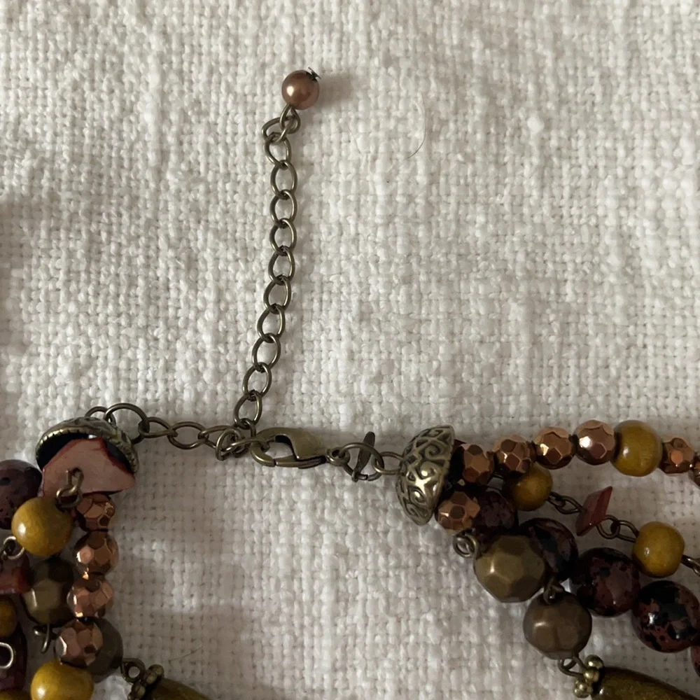 Beautiful brown statement necklace - Picture 3 of 3
